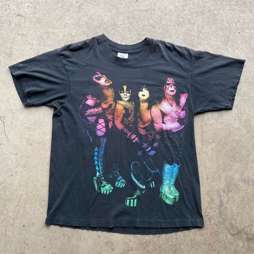 Single-Stitched Faded 1996-97 KISS They’re Back! Band T-Shirt 22x28”
